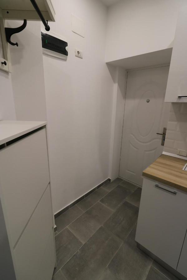 Cozy Novotel Studio - Free Minibar - Quiet & Peace Bucharest Exterior photo