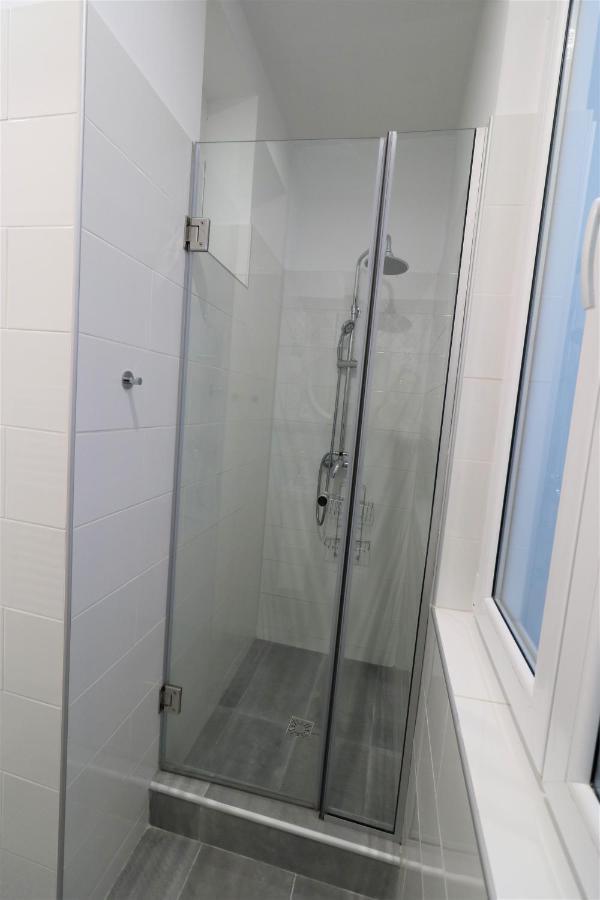 Cozy Novotel Studio - Free Minibar - Quiet & Peace Bucharest Exterior photo